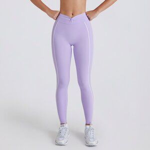 Bo & Tee Oh Polly Soft Active Twist-Front Leggings in Lilac
